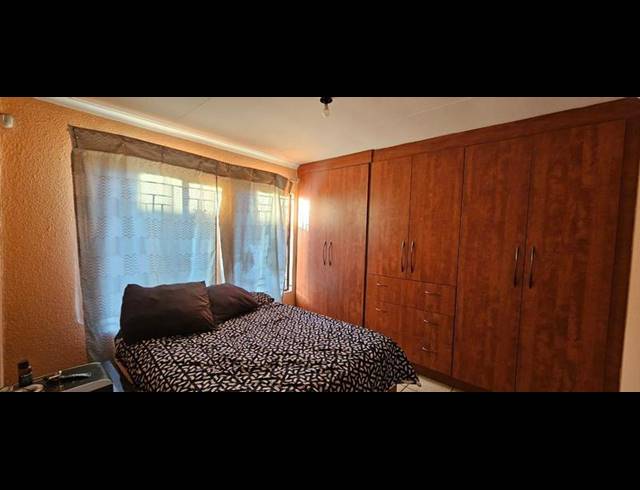 3 BEDROOM HOUSE FOR SALE IN LOTUS GARDENS